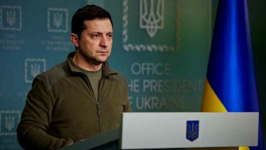 WATCH NOW: Russian failures could lead to more indiscriminate attacks against Ukrainians, former Navy intel officer says