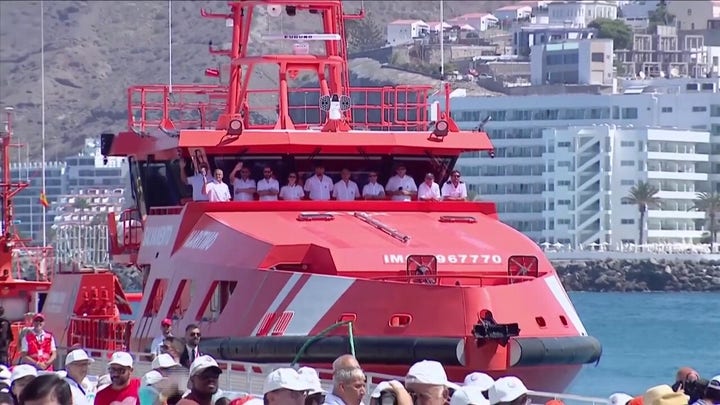 Pope Leo XIV blesses migrants at Spain's Gran Canaria island
