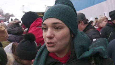 Ukranian refugee details days-long journey to Poland with children