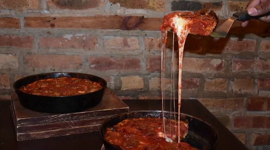 Chicago pizza joint 'feeling a crunch' after vaccine mandate goes into effect