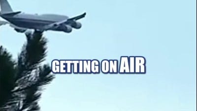 WATCH: Air Force One flies over Mount Rushmore
