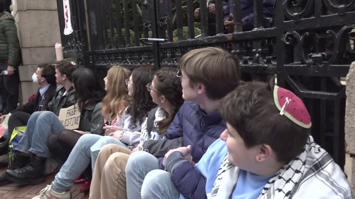 Students chain themselves to protest Khalil's detention