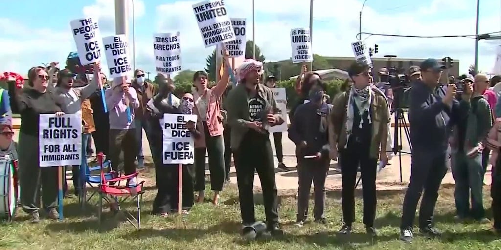 Demonstrators protest ICE in Chicago