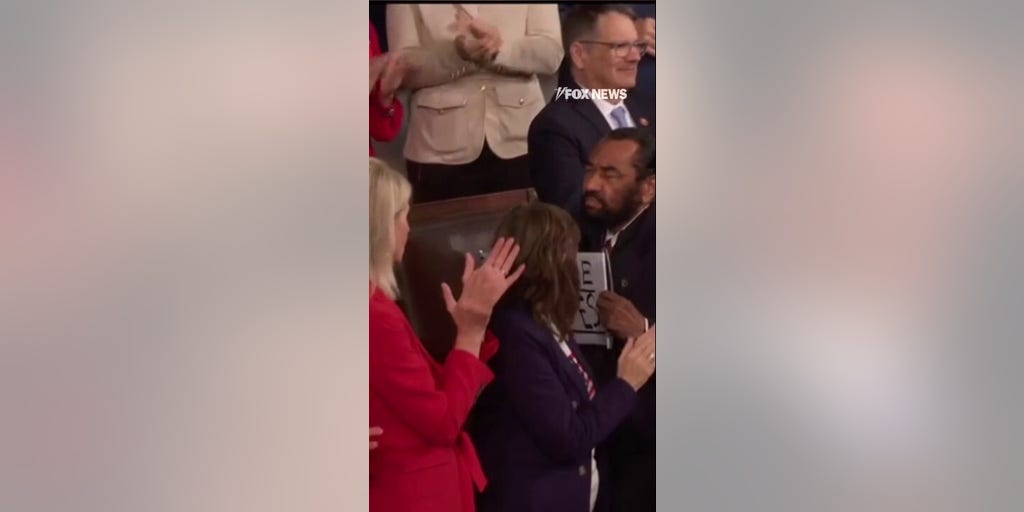 Dem appears to be escorted out of Trump’s SOTU