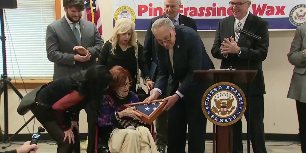 Sen. Schumer honors 'living legend' Holocaust survivor in NY event: 'Beacon of hope'