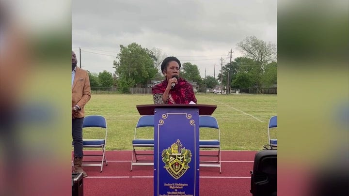 Rep. Sheila Jackson Lee says moon 'mostly' made of gases