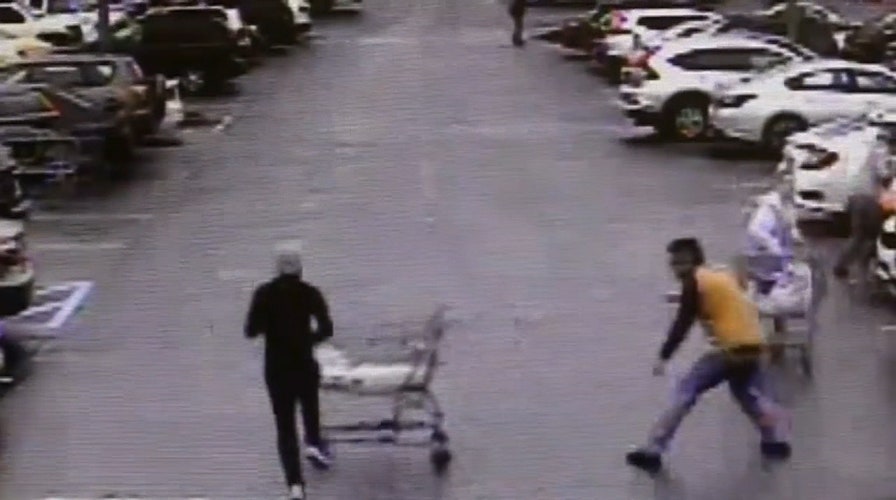 Shopper uses grocery cart to stop thief