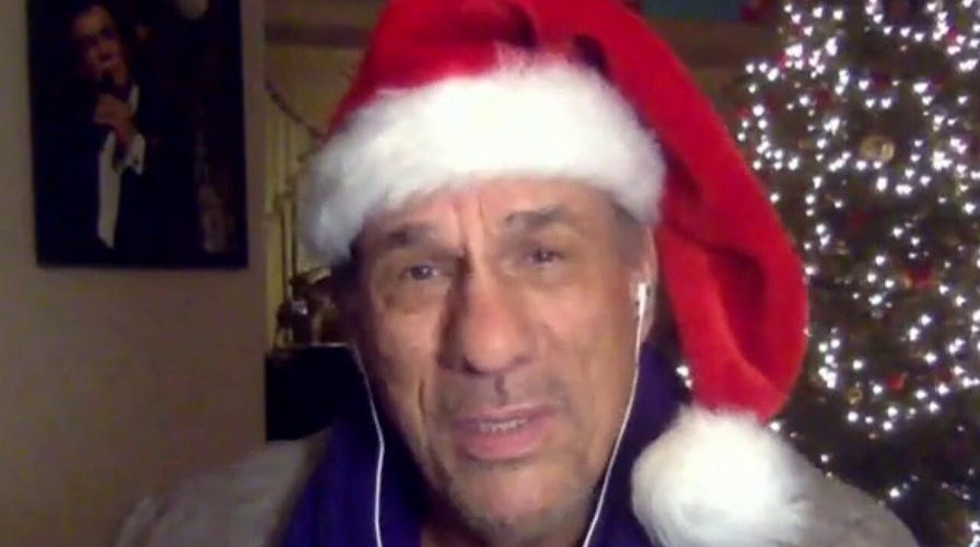 Robert Davi slams America's 'phone-phobia crisis'