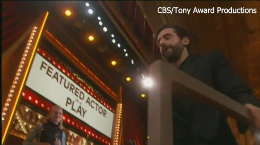 Samuel L. Jackson goes viral at the Tony Awards