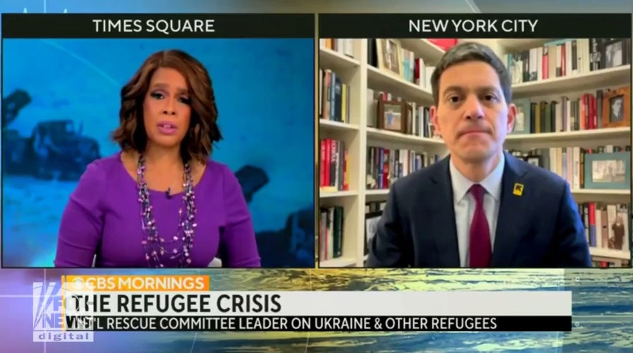 CBS anchor compares Ukrainian refugees to migrants at US-Mexico border