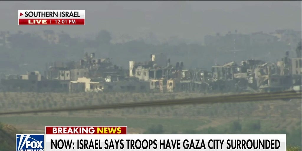 Israel Pushes Deeper Into Gaza To Engage Hamas Militants | Fox News Video