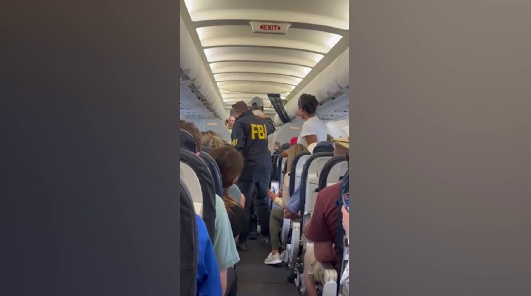 4 American Airlines Flight Attendants Injured in Turbulence, NFL Legend Removed from United Flight by FBI