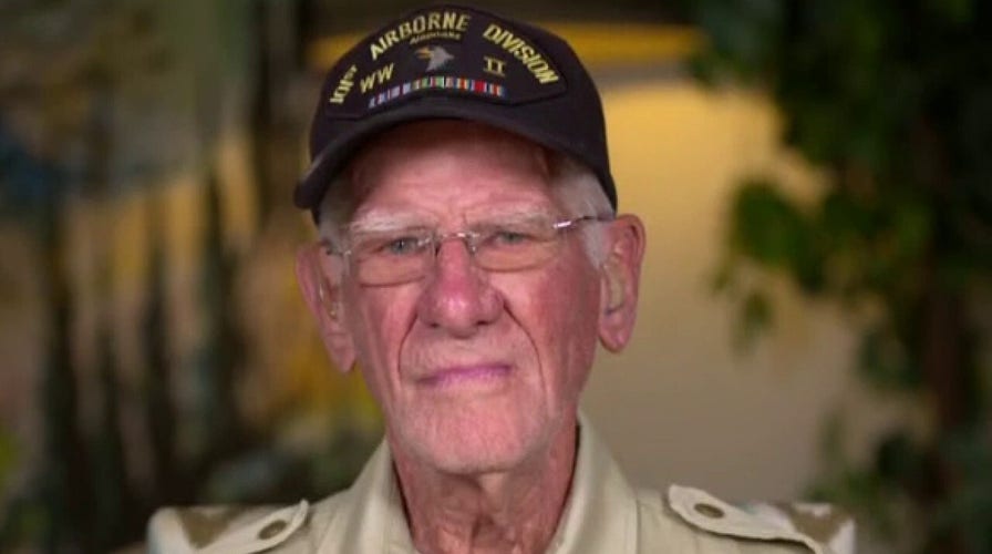 World War II paratrooper jumps from airplane to celebrate his 100th birthday