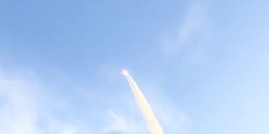 Report: China tests new hypersonic missile | Fox News Video