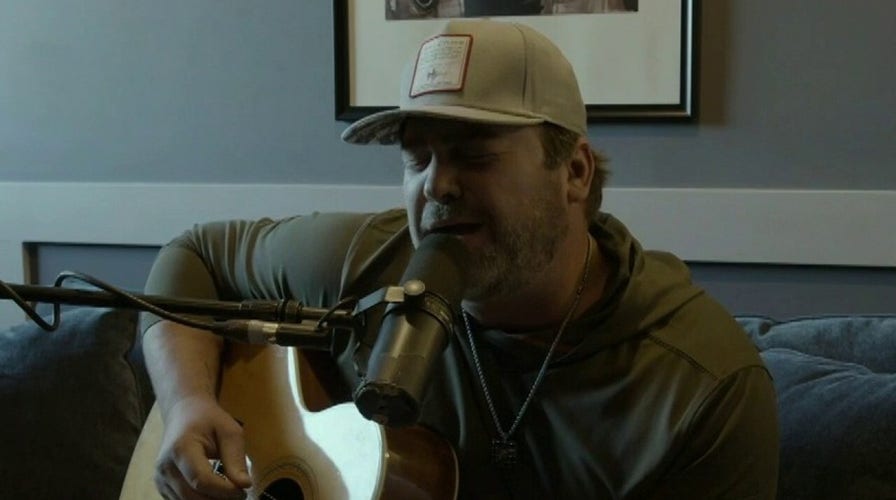 Lee Brice performs 'Go Tell it on The Mountain' on 'Fox & Friends'