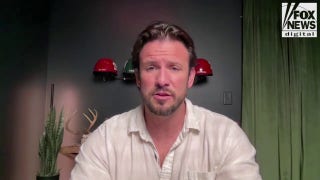 Former Navy SEAL sets sights on US Senate