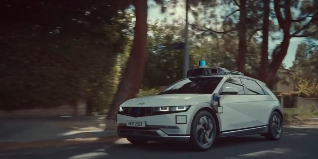 Autonomous robotaxi successfully completes 75 mph highway testing