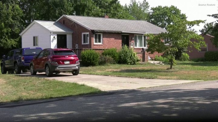 FBI agents enter home of would-be Trump assassin