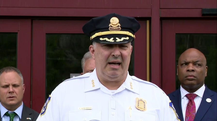 Connecticut officials confirm suspect in mall shooting in custody