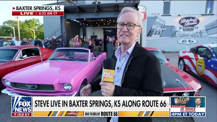 Steve Doocy explores vintage cars in small Kansas town ahead of America250