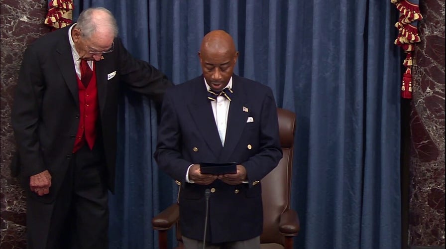 Senate chaplain honors Lindsey Graham in prayer