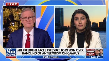 Outraged MIT students demand president resign 