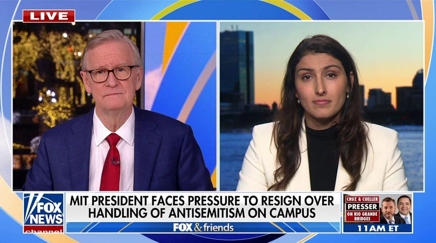 Outraged MIT students demand president resign