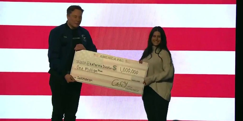 WATCH: Elon Musk hands out $1,000,000 checks at Wisconsin town hall