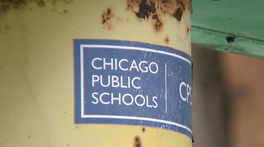 Chicago teachers union reviewing framework of deal to avoid strike