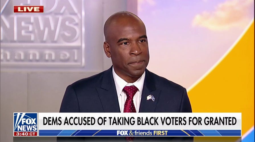 Kelvin King touts Charlamagne tha God for 'pointing out the hypocrisy of the Democratic Party'