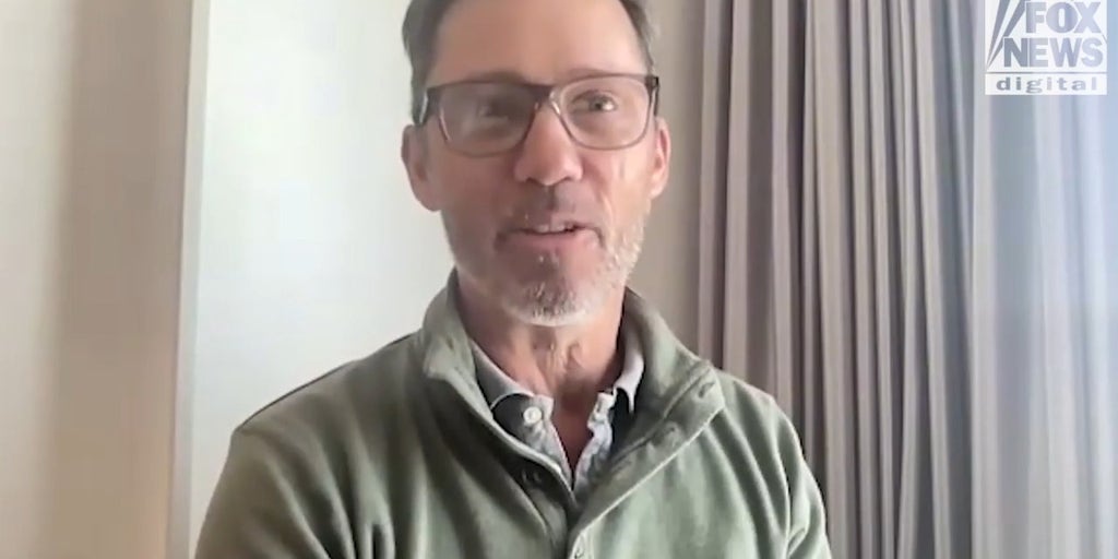 Jeffrey Donovan finds it 'less challenging' to raise kids in Colorado