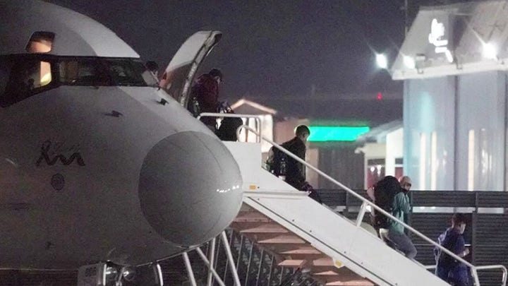 White House secretly flying kids from border at night: NY Post