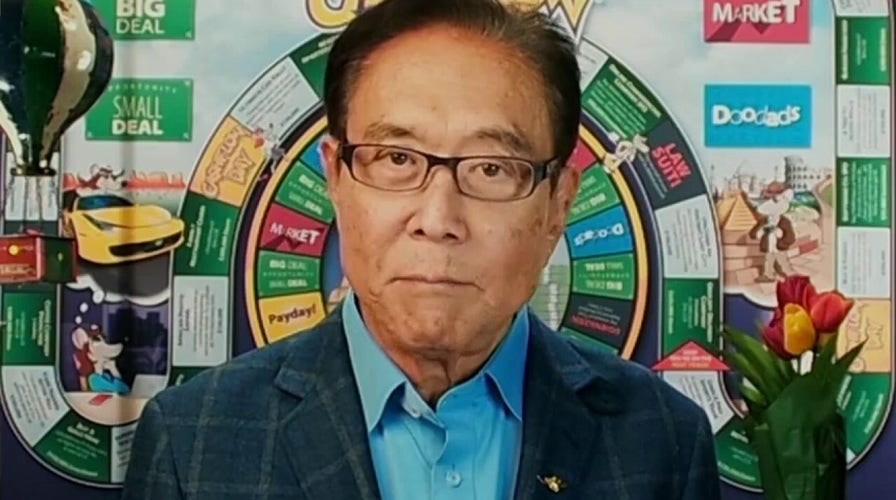 Robert Kiyosaki, who predicted the Lehman Brothers collapse, breaks down banking sector fears