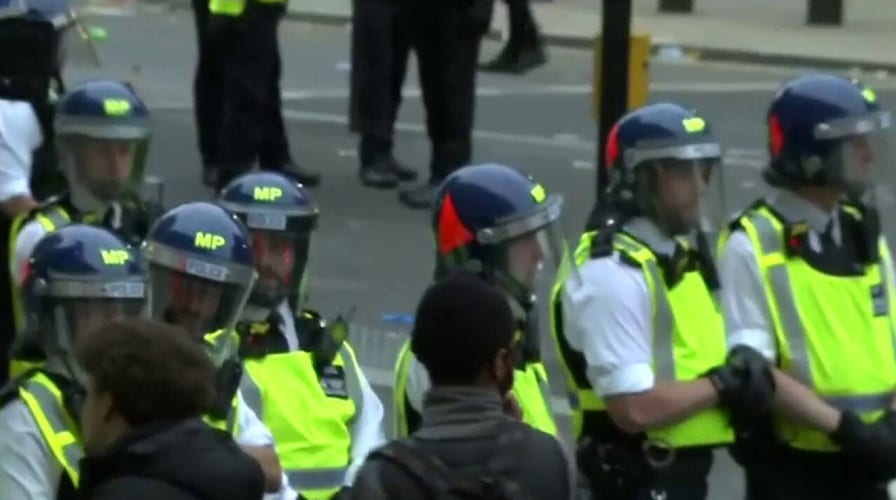 Global communities gather in solidarity with US protests