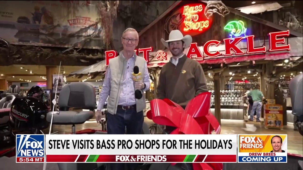 Steve Doocy, Luke Snyder visit Santa's Wonderland at Bass Pro