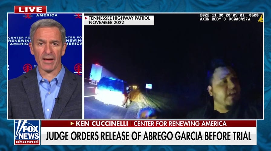 Ex-Homeland Security official: I can hardly think of a more likely 'FLIGHT RISK'