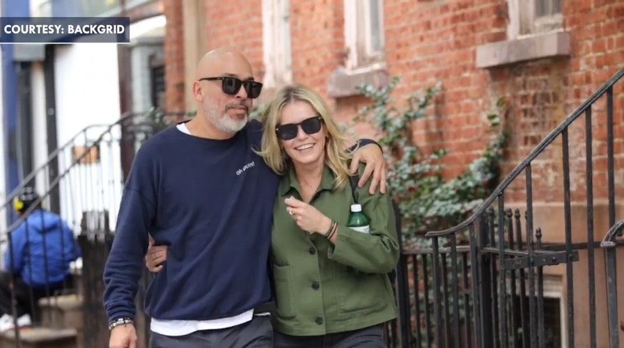 Chelsea Handler and boyfriend Jo Koy stroll in NYC