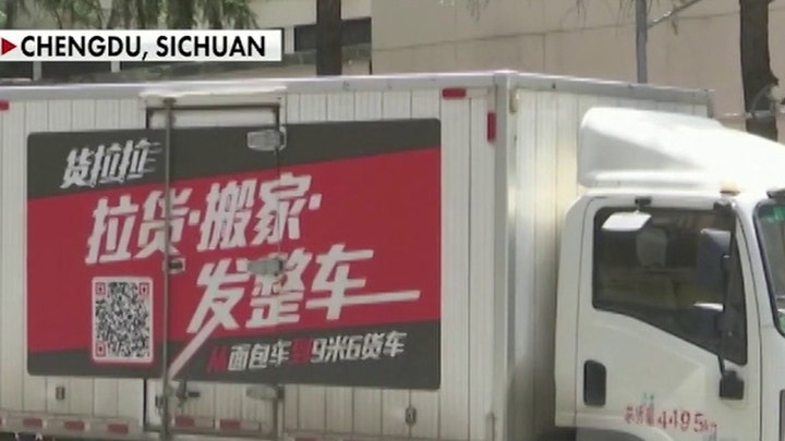 Moving trucks spotted at US consulate in Chengdu