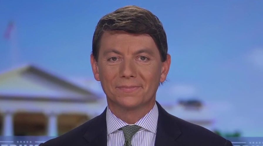 How old discount is hogan gidley