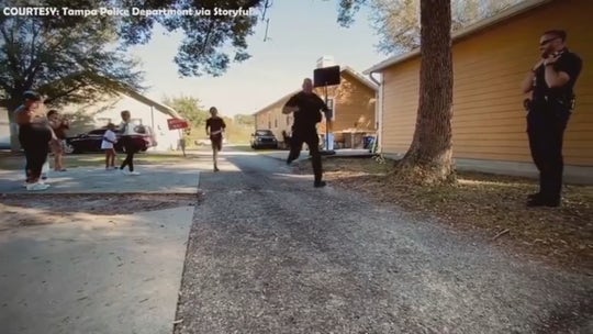 Florida cop runs against siblings in fun foot race