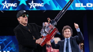 ¡Milei regala motosierra a Elon Musk! - Fox News