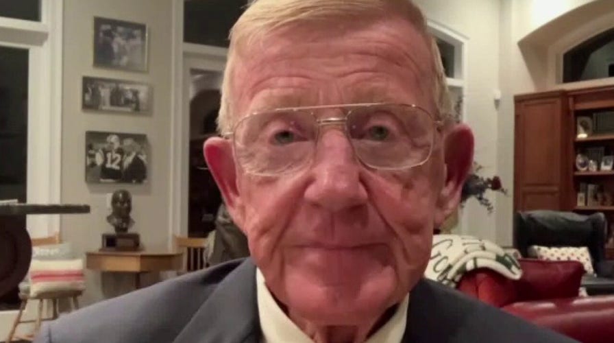 Legendary coach Lou Holtz on push to cancel sports over coronavirus fears