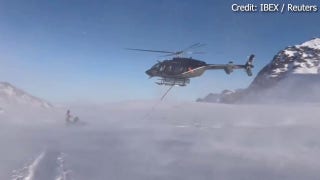 WATCH: Helicopter rescues plane from snowy mountain after emergency landing - Fox News