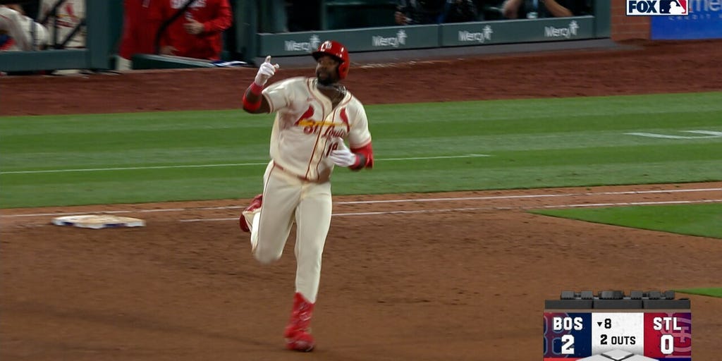 Jordan Walker launches a solo home run to cut Cardinals' deficit vs. Red Sox.