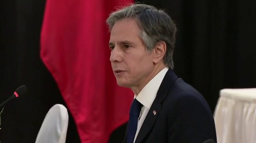 Stunned press looks on as US-China meeting becomes tense back-and-forth