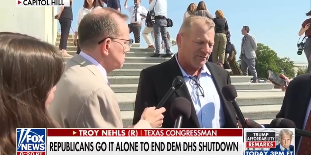 Republicans and Democrats battle over DHS funding as shutdown looms