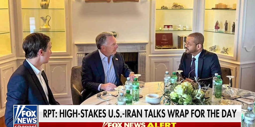 High-stakes US-Iran talks wrap up as risk of war looms
