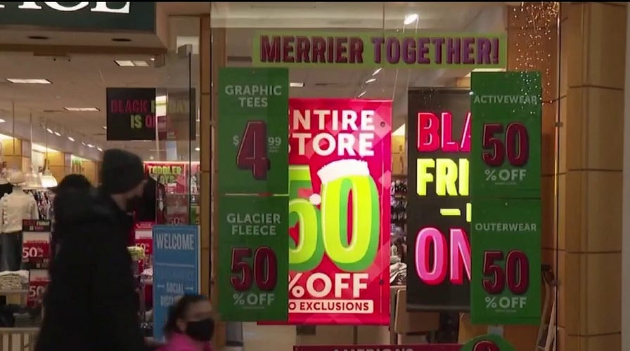 Holiday shopping season kicks off amid rising inflation and omicron variant woes 