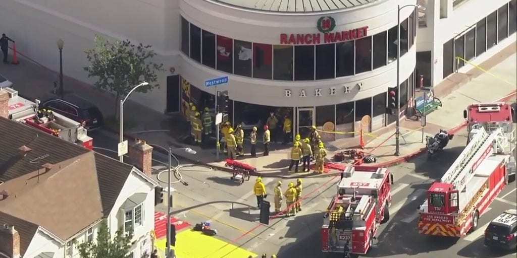 LA emergency crew respond to vehicle crash into grocery store