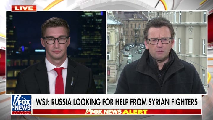 Russia looking for an 'extra edge' by recruiting Syrian fighters: Fmr. intel officer